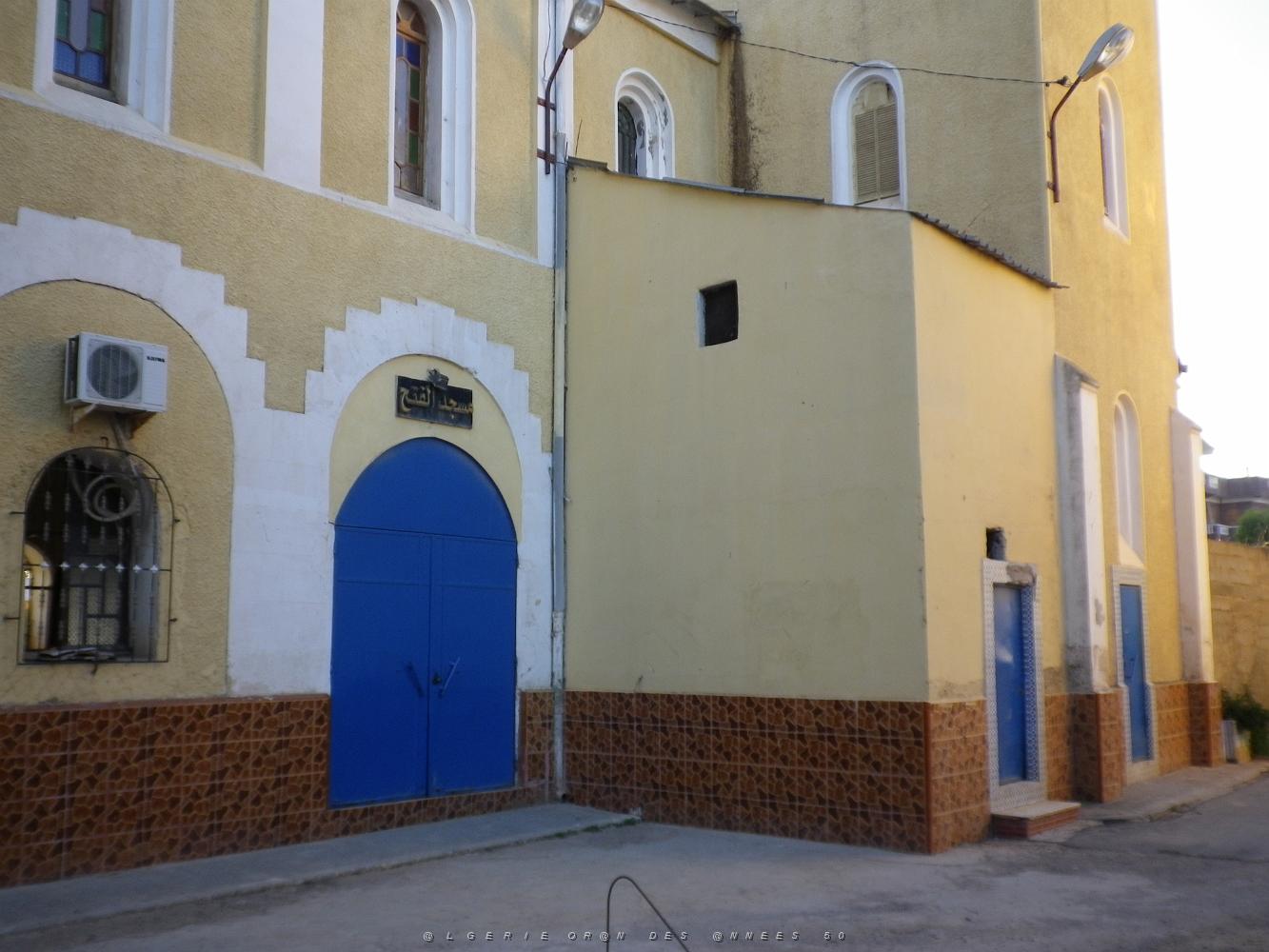 1883 toujours la partie droite de l'eglise de misserghin.JPG